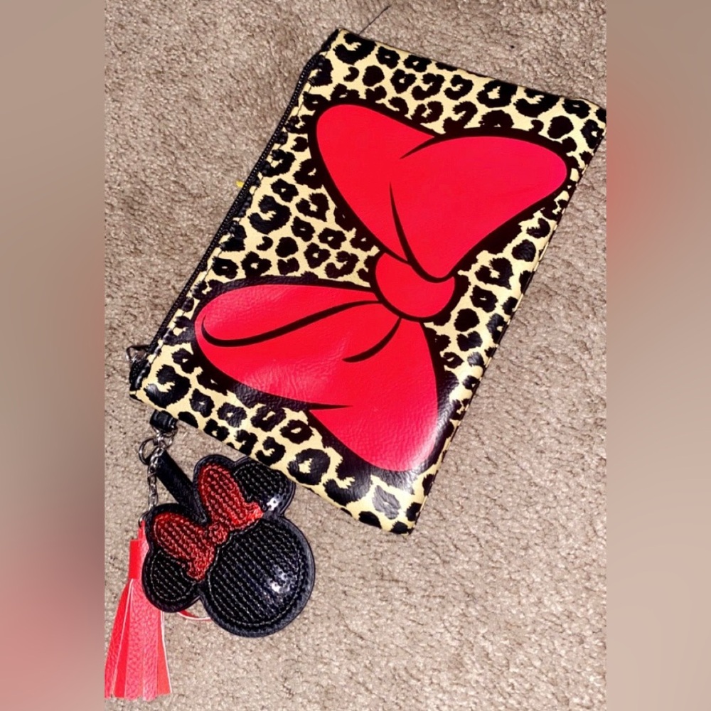 Minnie Mouse cosmetic bag